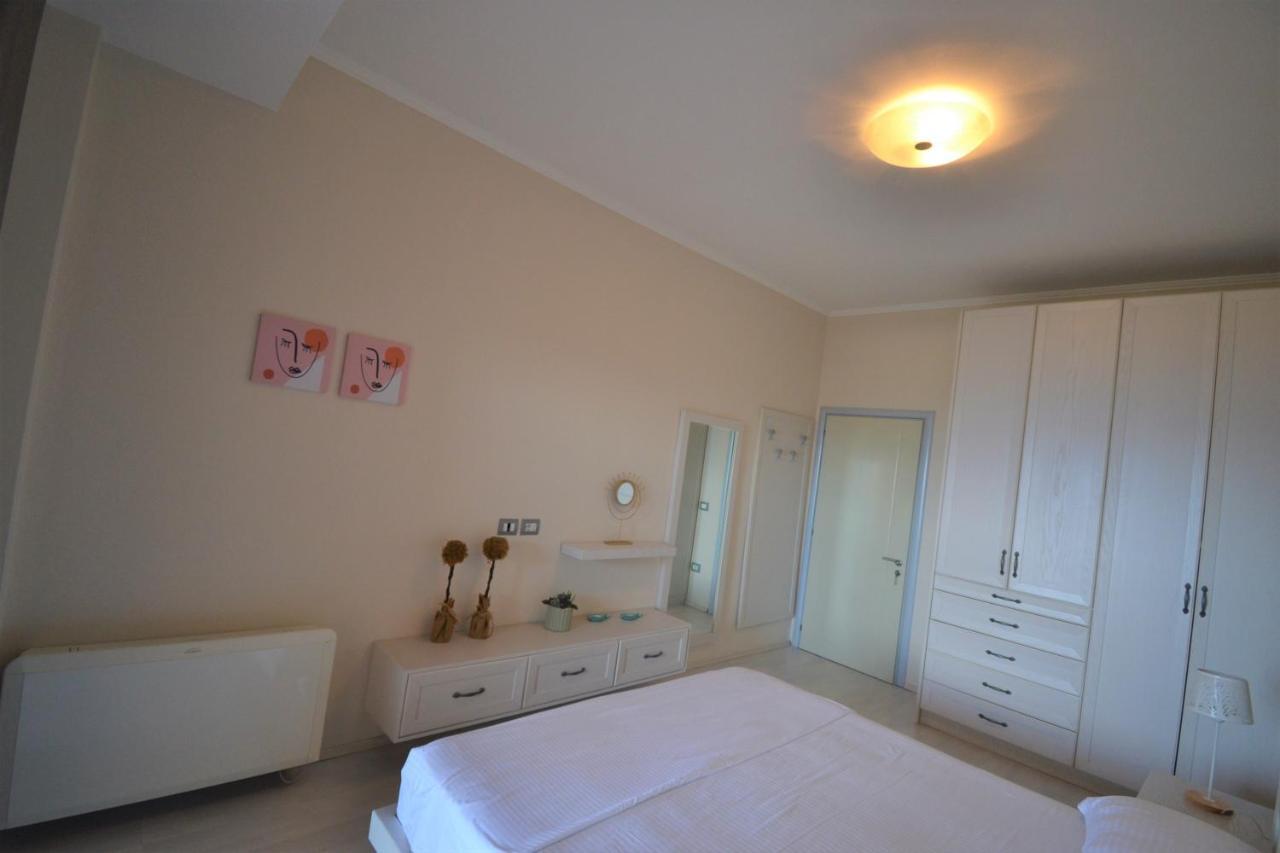 Luxury Penthouse B&E Apartment Sarande Exterior photo