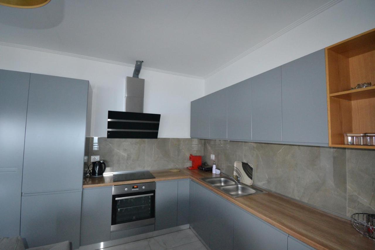 Luxury Penthouse B&E Apartment Sarande Exterior photo
